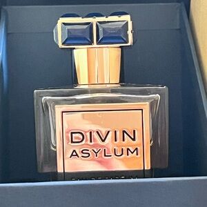 Divin Asylum Eau de Parfum